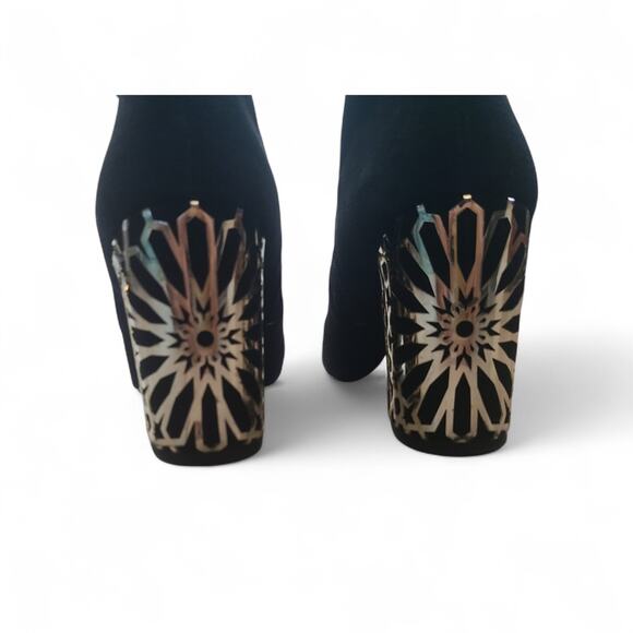 Via Spiga Black Suede Ankle Booties 8.5M Gold Metallic Block Heel Vero Cuoio - Picture 1 of 13